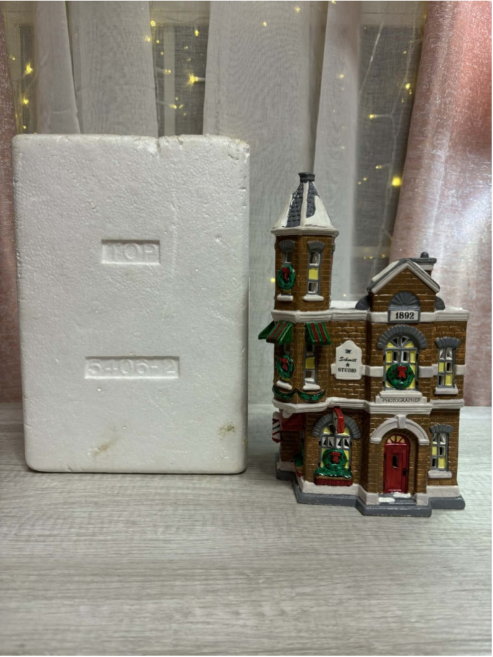 RETIRED Dept 56 The Original Snow Village “Jack's Corner Barber Shop” #5406-2